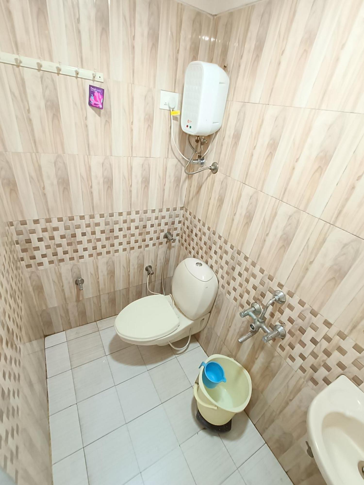 Stay Guru Usha Residency Bhuj Exterior photo