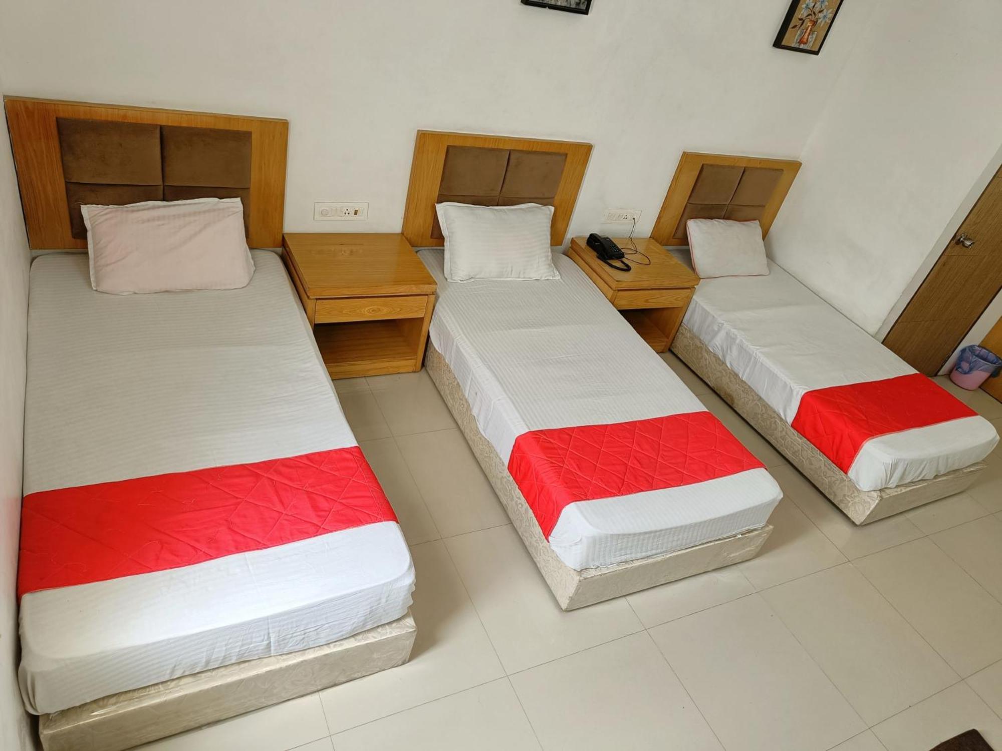 Stay Guru Usha Residency Bhuj Exterior photo